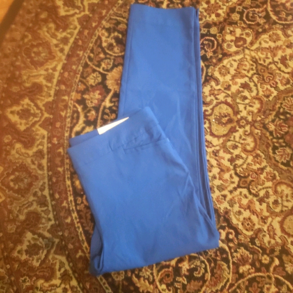 BNWT! Chicos Slimming 8 Petite pant